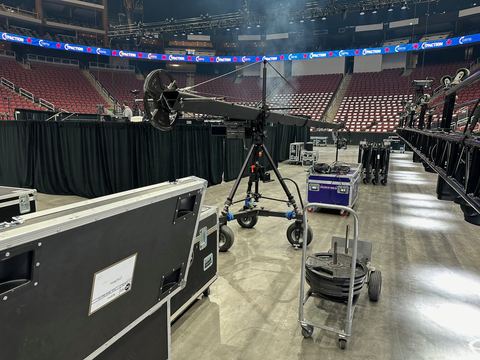 Summer Worship Tour, Phoenix — production still.